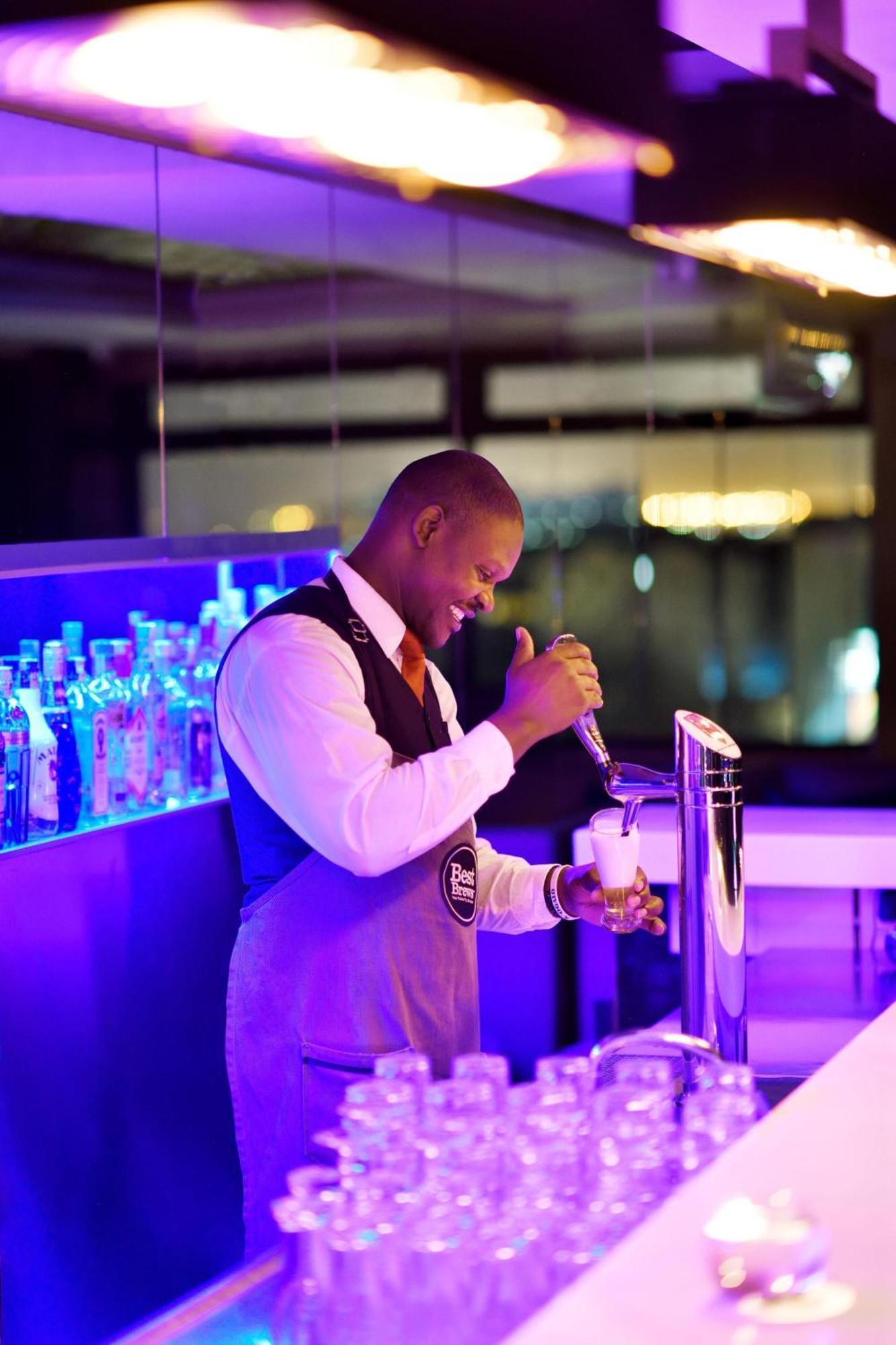 Four Points By Sheraton Nairobi Hurlingham Екстериор снимка