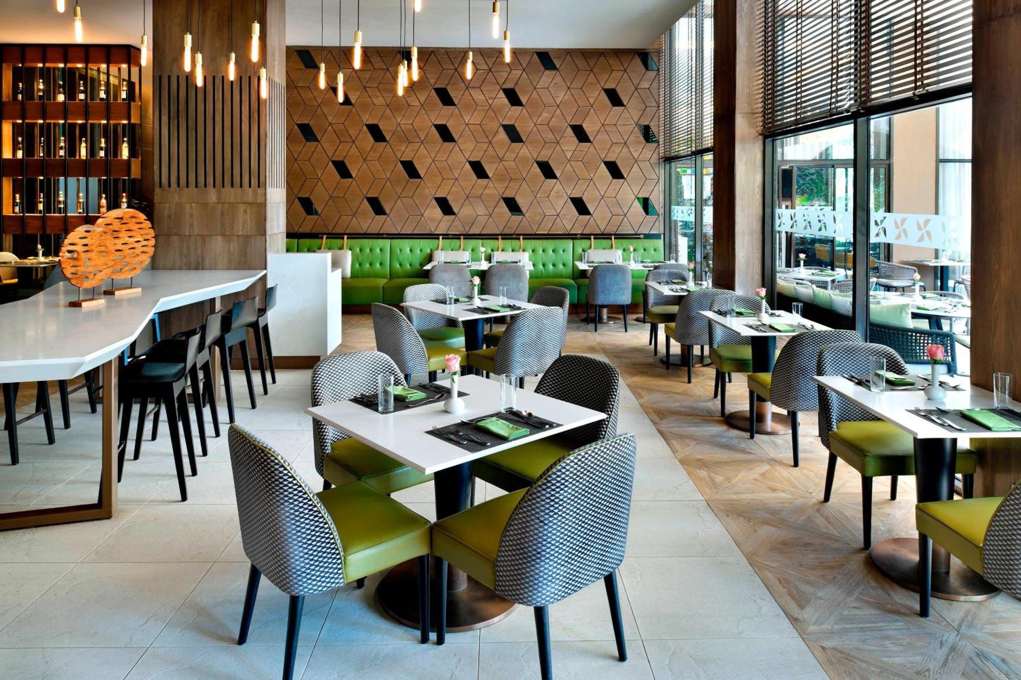 Four Points By Sheraton Nairobi Hurlingham Екстериор снимка